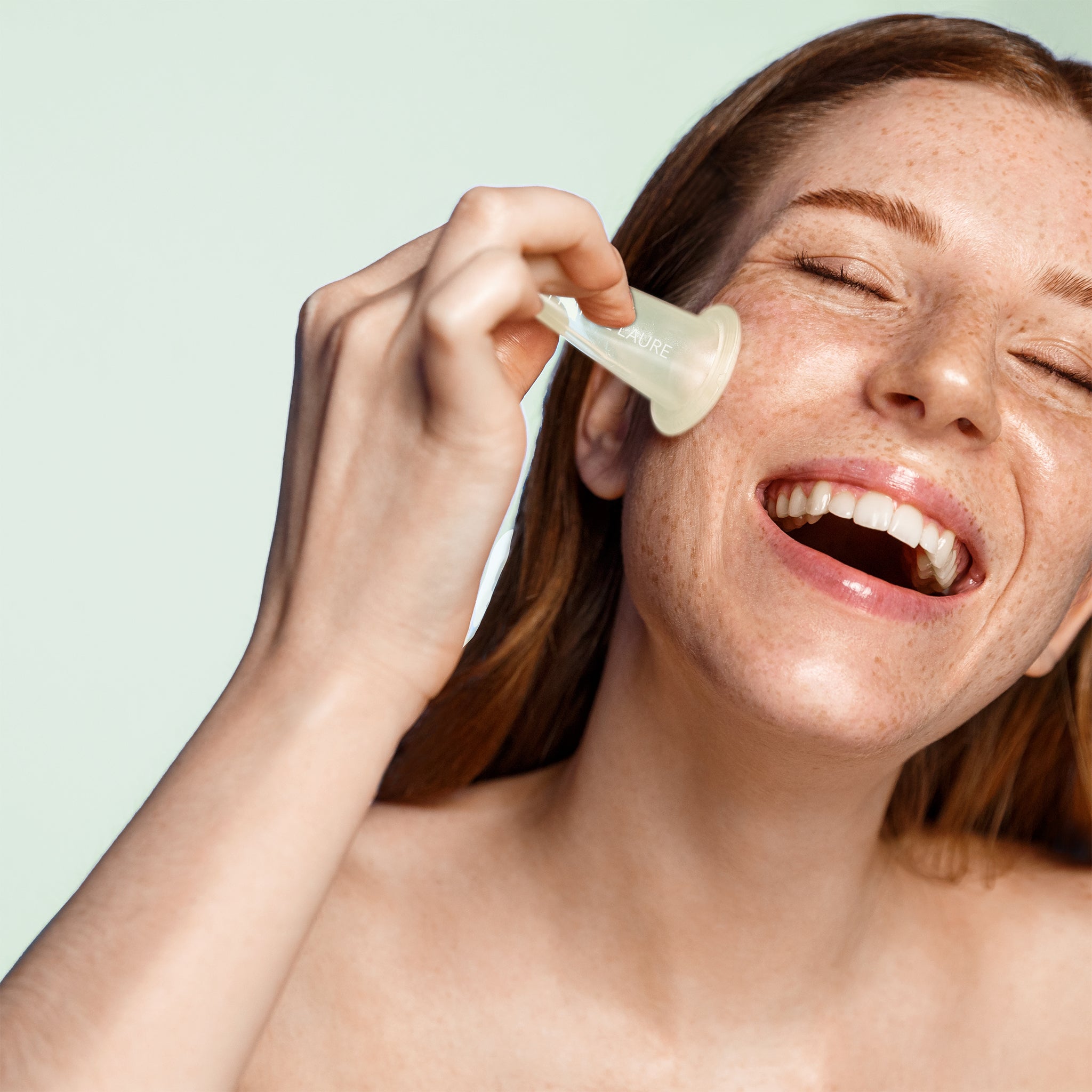 Face Suction Cups Duo