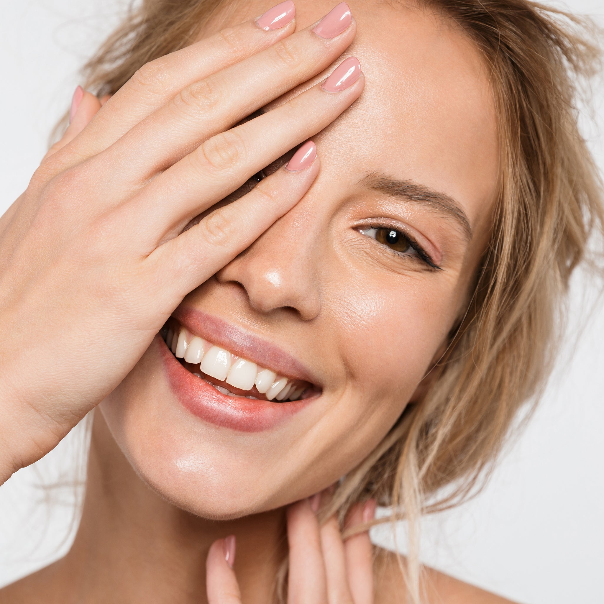 Secret Glowing Eye Serum